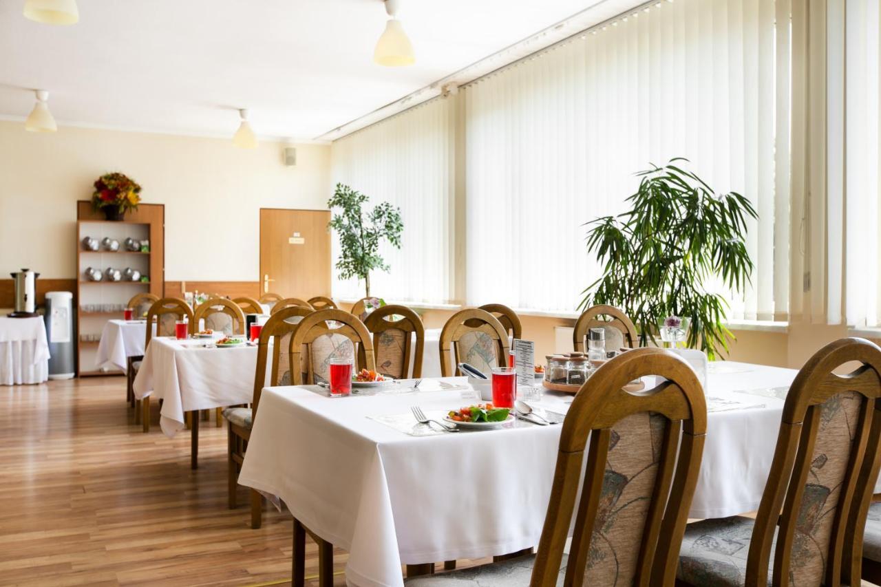 Madohora Slemien Hotel Kocon Buitenkant foto