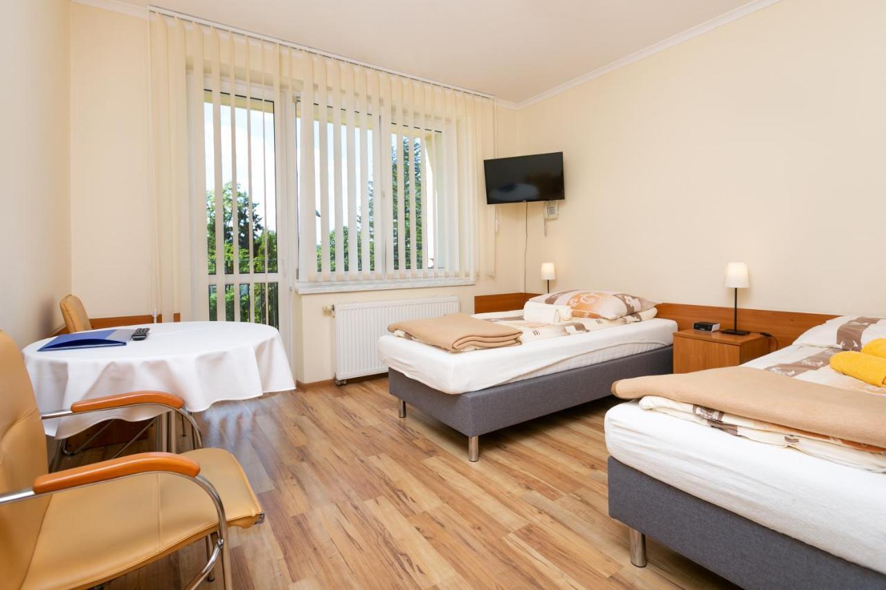 Madohora Slemien Hotel Kocon Buitenkant foto