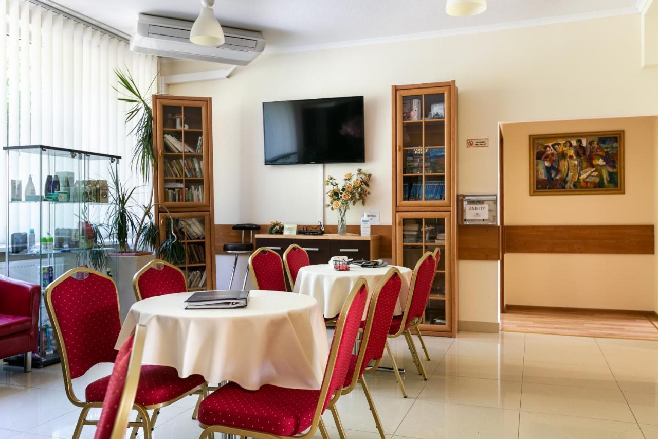 Madohora Slemien Hotel Kocon Buitenkant foto
